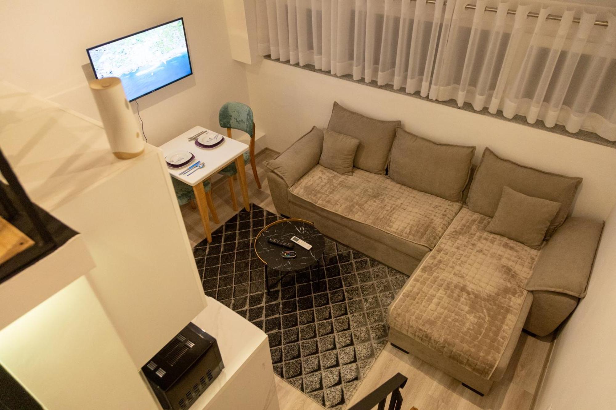 Cozy Loft-Blloku Downtown Hotel Tiranë Luaran gambar
